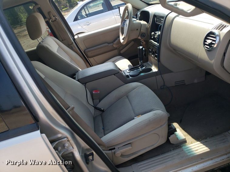 image for item DP7992 2006 Ford Explorer  SUV