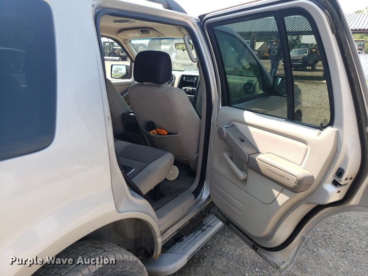 image for item DP7992 2006 Ford Explorer  SUV