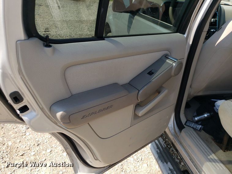 image for item DP7992 2006 Ford Explorer  SUV