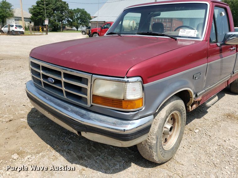 image for item DP7996 1995 Ford F150  pickup truck