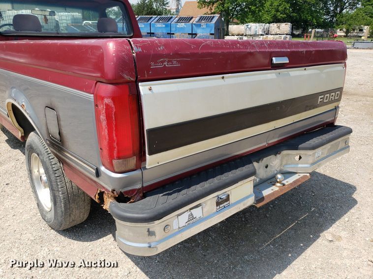 image for item DP7996 1995 Ford F150  pickup truck