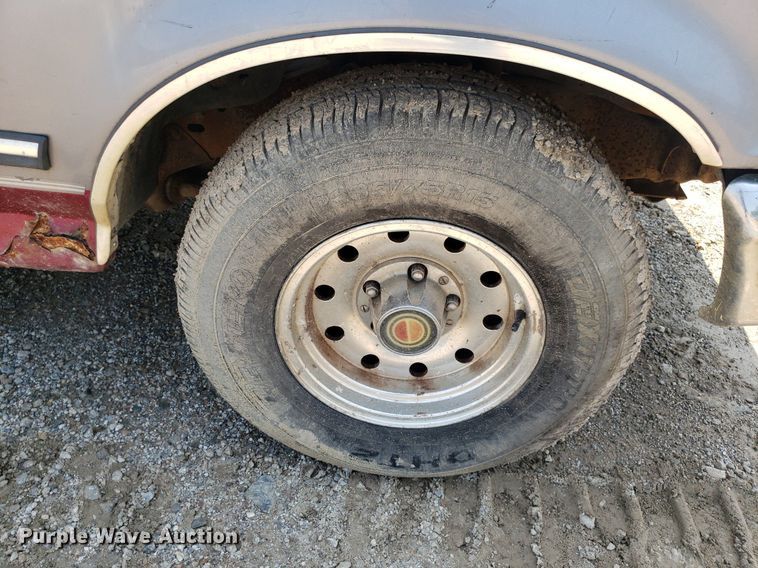 image for item DP7996 1995 Ford F150  pickup truck