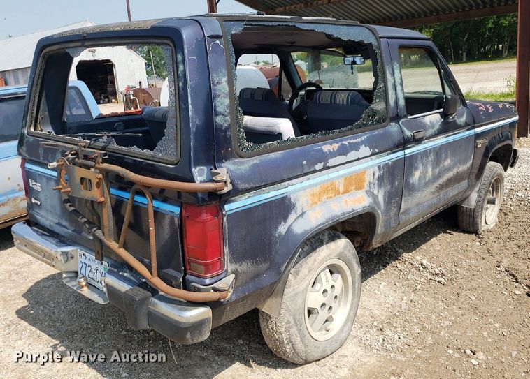 image for item DP8000 1988 Ford Bronco II  SUV