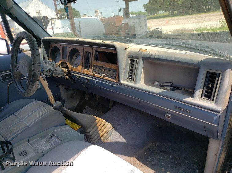 image for item DP8000 1988 Ford Bronco II  SUV