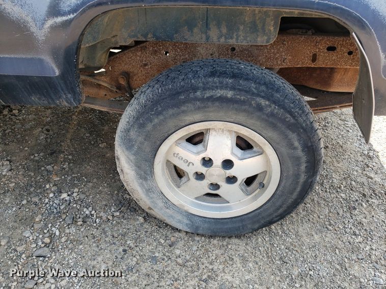 image for item DP8000 1988 Ford Bronco II  SUV