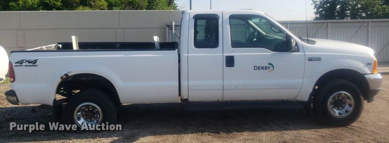 image for item DP8008 2001 Ford F250 Super Duty  SuperCab pickup truck