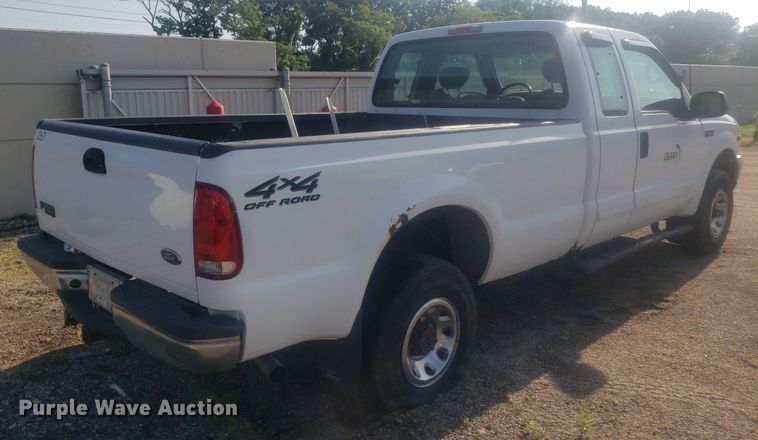 image for item DP8008 2001 Ford F250 Super Duty  SuperCab pickup truck