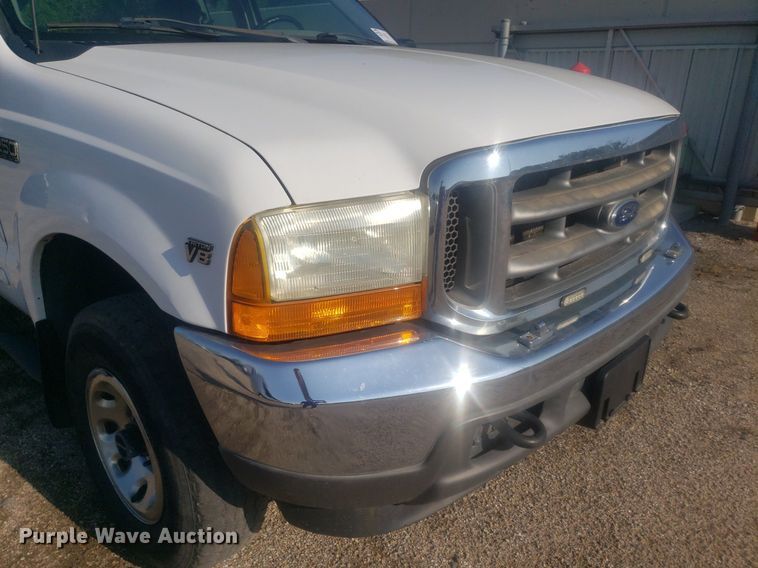 image for item DP8008 2001 Ford F250 Super Duty  SuperCab pickup truck