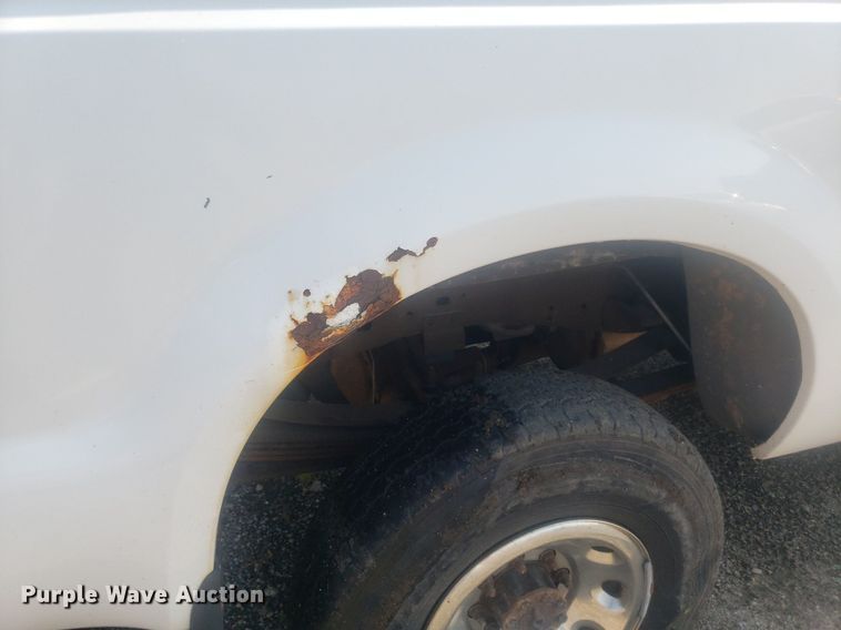 image for item DP8008 2001 Ford F250 Super Duty  SuperCab pickup truck