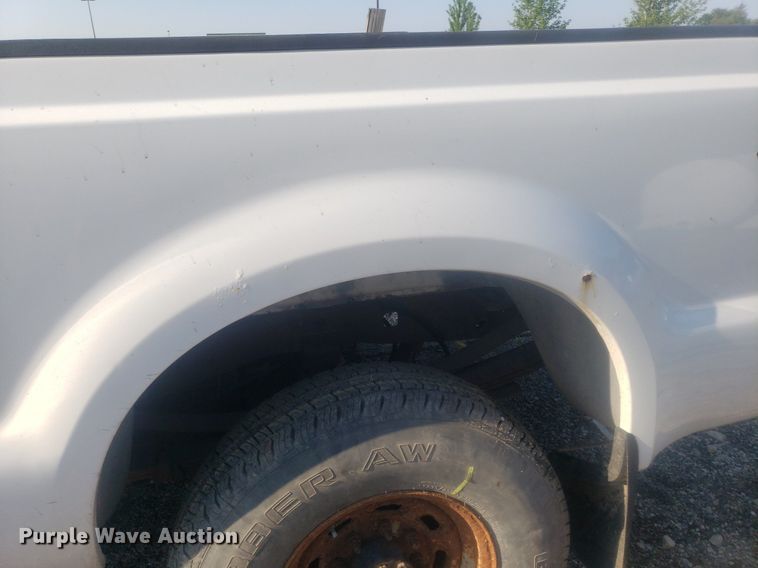 image for item DP8008 2001 Ford F250 Super Duty  SuperCab pickup truck