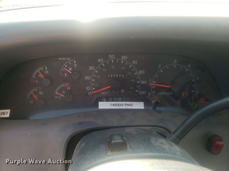 image for item DP8008 2001 Ford F250 Super Duty  SuperCab pickup truck