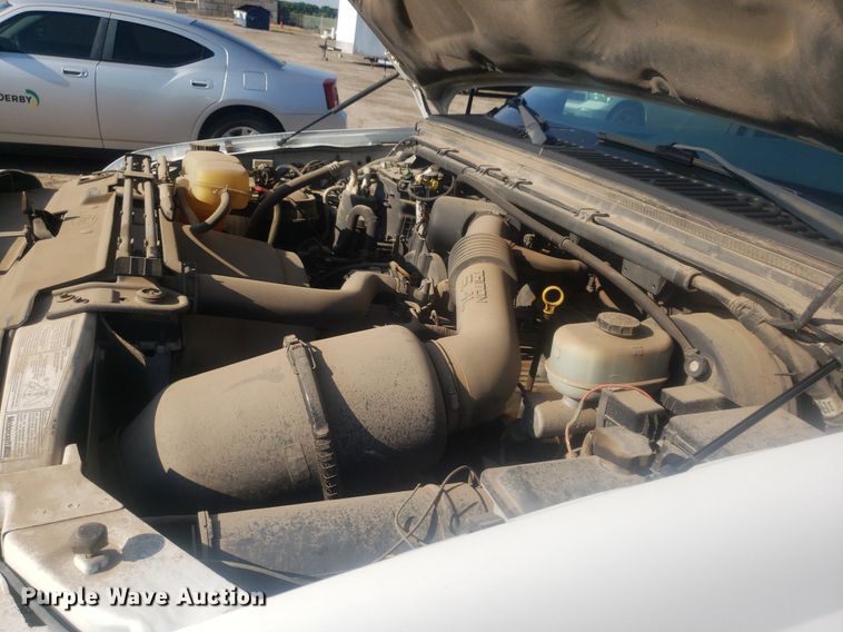 image for item DP8008 2001 Ford F250 Super Duty  SuperCab pickup truck