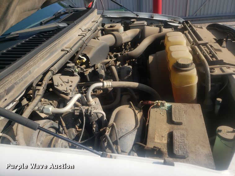 image for item DP8008 2001 Ford F250 Super Duty  SuperCab pickup truck