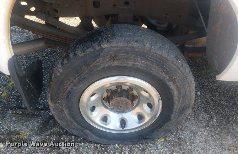 image for item DP8008 2001 Ford F250 Super Duty  SuperCab pickup truck