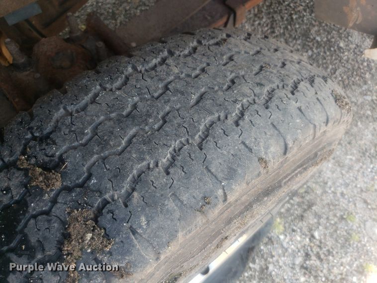 image for item DP8008 2001 Ford F250 Super Duty  SuperCab pickup truck