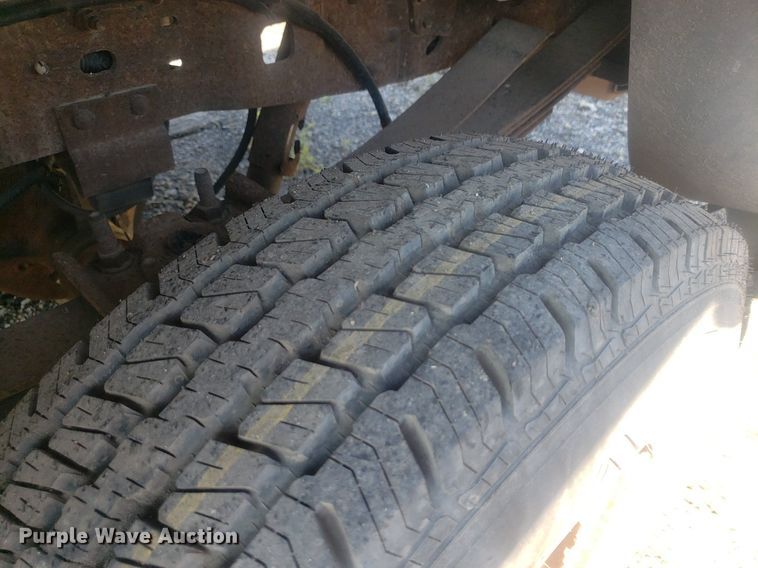 image for item DP8008 2001 Ford F250 Super Duty  SuperCab pickup truck