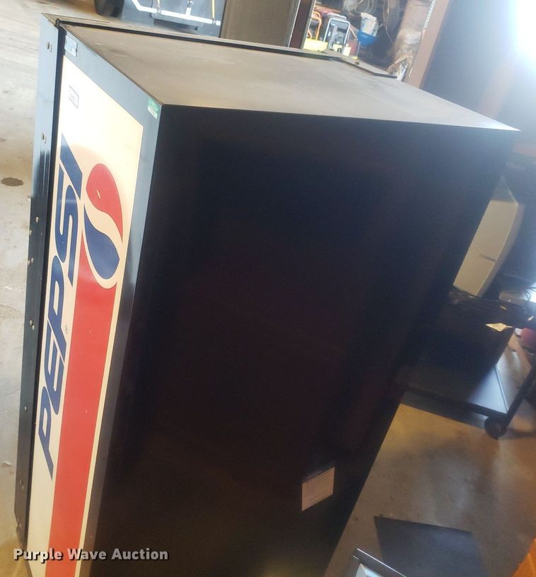 image for item DP8009 Vendo  vending machine