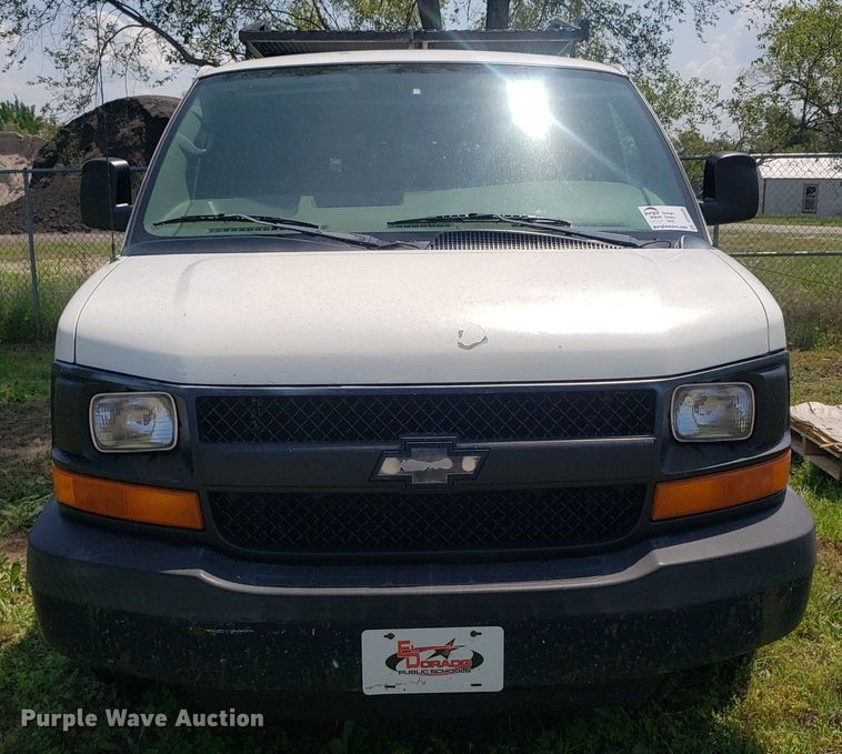 image for item DP8026 2006 Chevrolet Express 2500  van