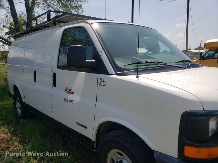 image for item DP8026 2006 Chevrolet Express 2500  van
