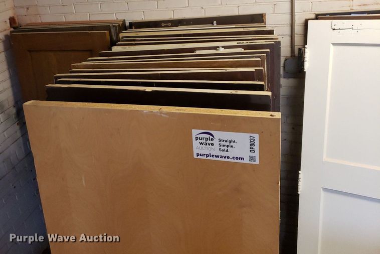 image for item DP8037 (33) doors and frames