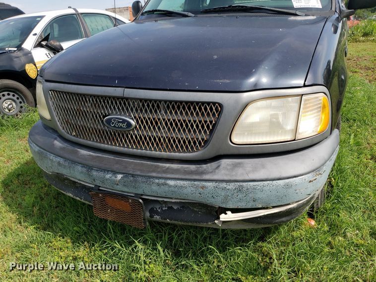 image for item DP8039 2000 Ford F150  pickup truck