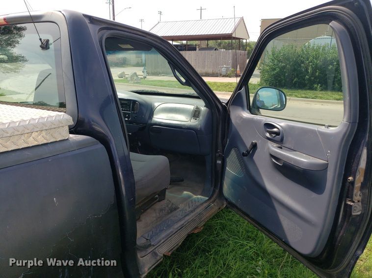 image for item DP8039 2000 Ford F150  pickup truck