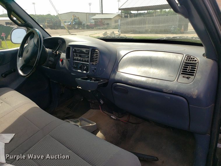 image for item DP8039 2000 Ford F150  pickup truck