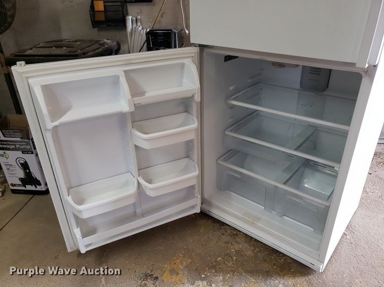 image for item DP8046 2014 Maytag M1TXEGMYW01  refrigerator