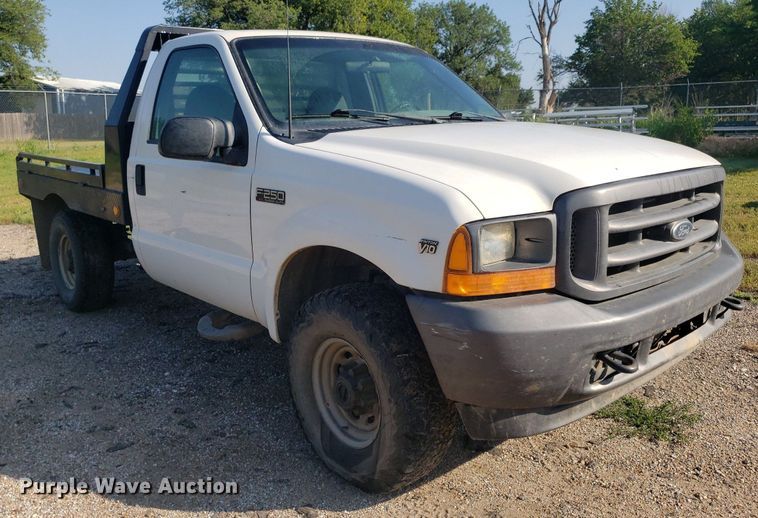 image for item DP8048 2001 Ford F250 Super Duty  flatbed pickup truck