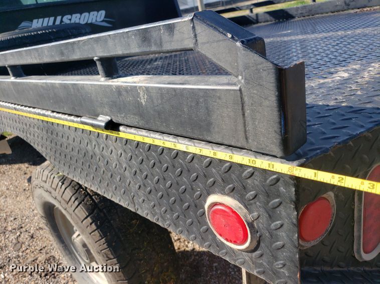 image for item DP8048 2001 Ford F250 Super Duty  flatbed pickup truck