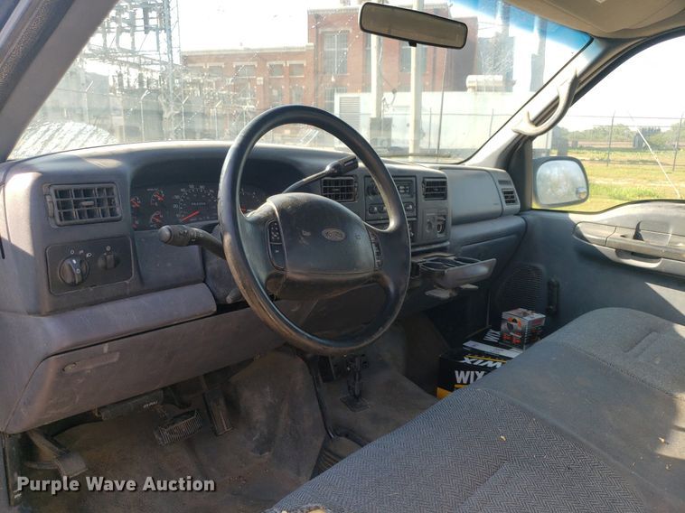 image for item DP8048 2001 Ford F250 Super Duty  flatbed pickup truck