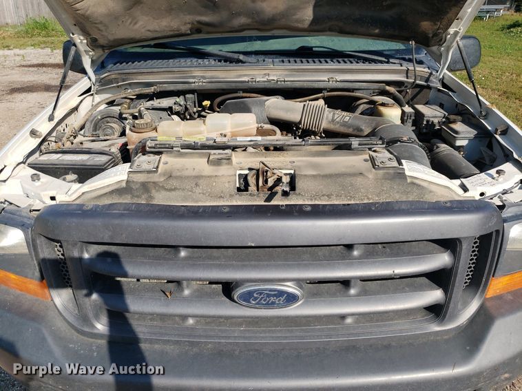 image for item DP8048 2001 Ford F250 Super Duty  flatbed pickup truck