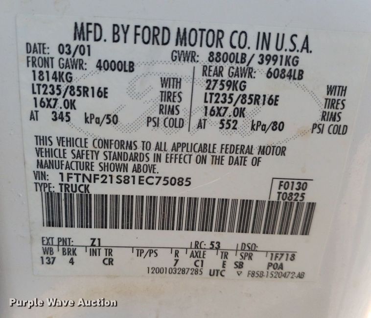 image for item DP8048 2001 Ford F250 Super Duty  flatbed pickup truck