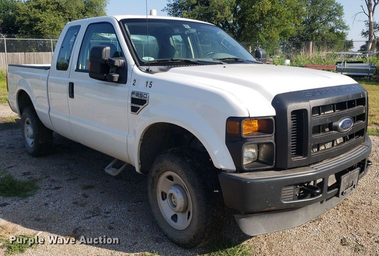 image for item DP8049 2010 Ford F250 Super Duty  SuperCab pickup truck