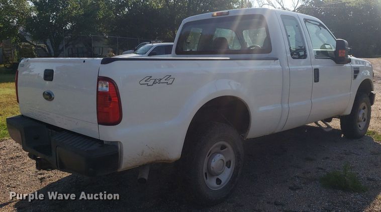 image for item DP8049 2010 Ford F250 Super Duty  SuperCab pickup truck