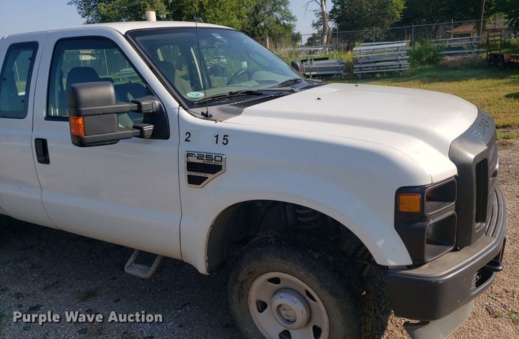 image for item DP8049 2010 Ford F250 Super Duty  SuperCab pickup truck