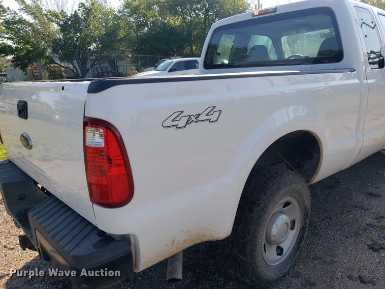 image for item DP8049 2010 Ford F250 Super Duty  SuperCab pickup truck
