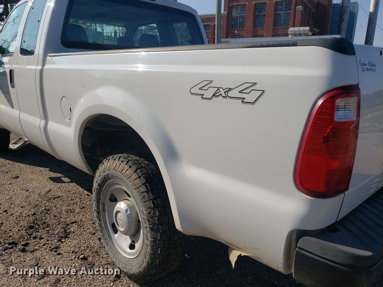 image for item DP8049 2010 Ford F250 Super Duty  SuperCab pickup truck