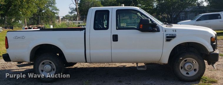 image for item DP8049 2010 Ford F250 Super Duty  SuperCab pickup truck