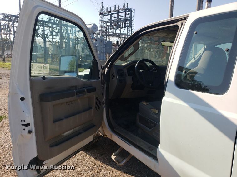 image for item DP8049 2010 Ford F250 Super Duty  SuperCab pickup truck