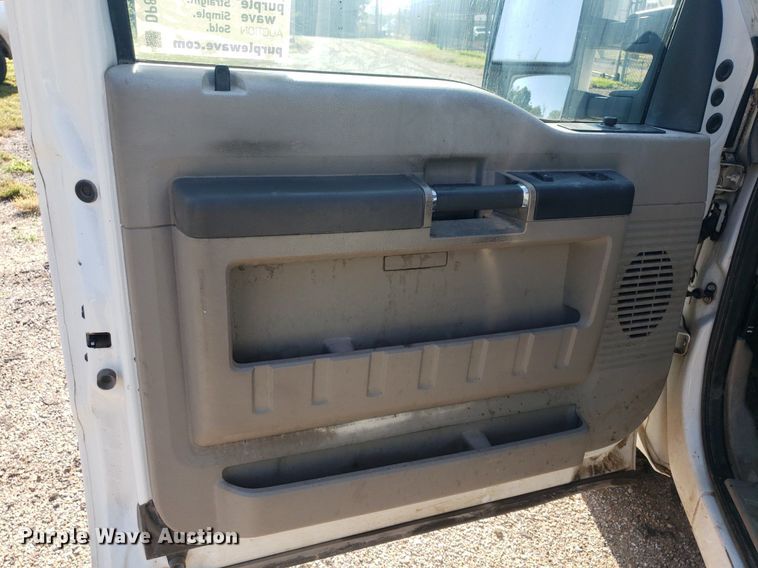 image for item DP8049 2010 Ford F250 Super Duty  SuperCab pickup truck