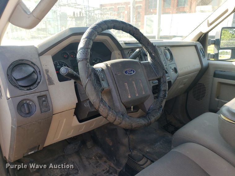 image for item DP8049 2010 Ford F250 Super Duty  SuperCab pickup truck