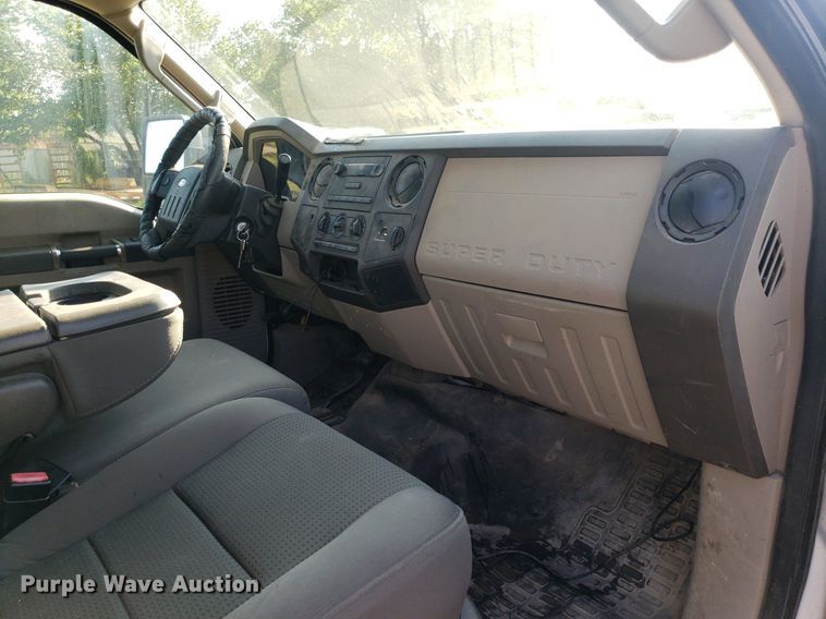 image for item DP8049 2010 Ford F250 Super Duty  SuperCab pickup truck