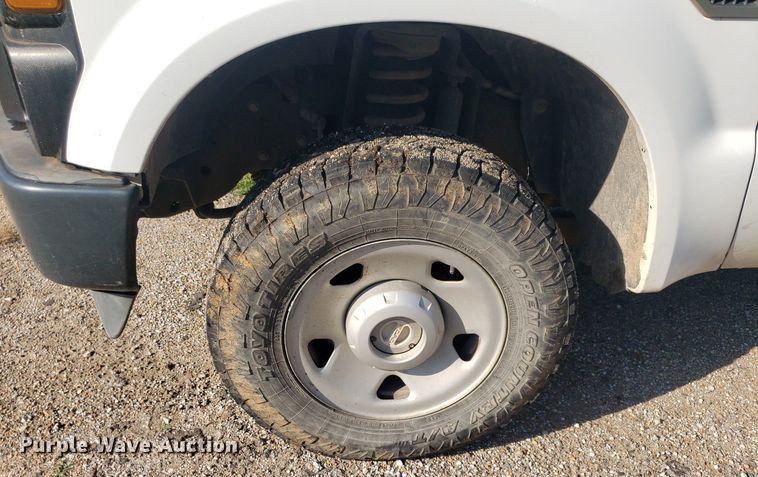 image for item DP8049 2010 Ford F250 Super Duty  SuperCab pickup truck