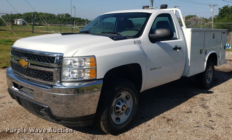 image for item DP8050 2012 Chevrolet Silverado 2500HD  utility bed pickup truck