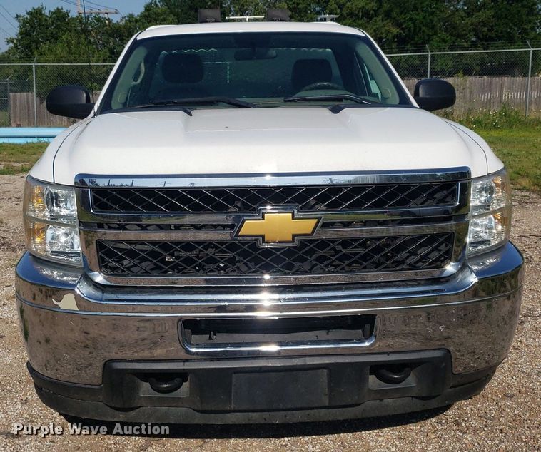 image for item DP8050 2012 Chevrolet Silverado 2500HD  utility bed pickup truck
