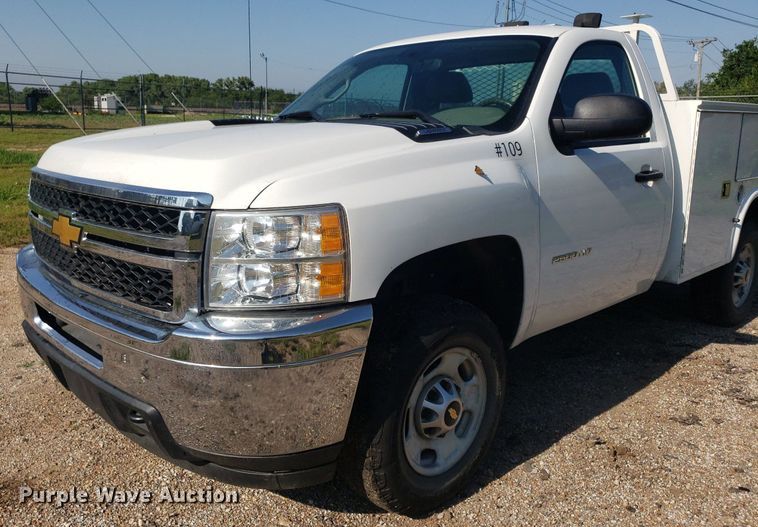 image for item DP8050 2012 Chevrolet Silverado 2500HD  utility bed pickup truck