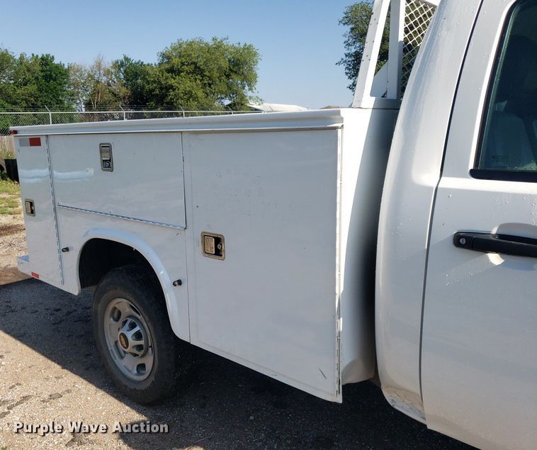 image for item DP8050 2012 Chevrolet Silverado 2500HD  utility bed pickup truck