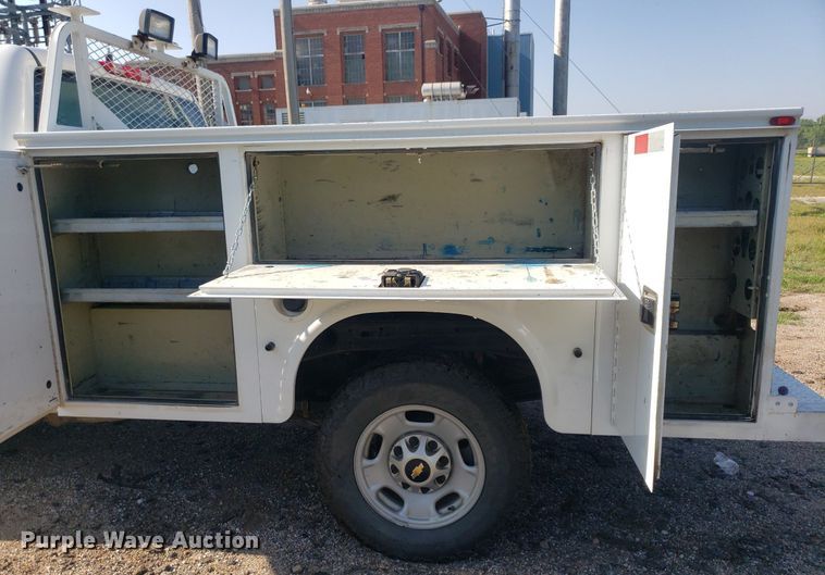 image for item DP8050 2012 Chevrolet Silverado 2500HD  utility bed pickup truck