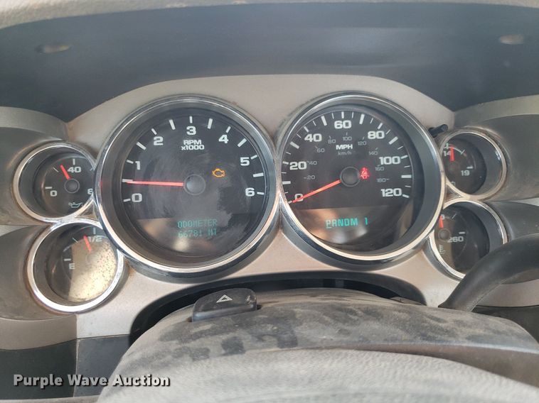 image for item DP8050 2012 Chevrolet Silverado 2500HD  utility bed pickup truck